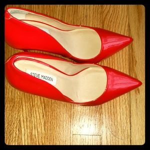 Steve madden Daisie Pumps